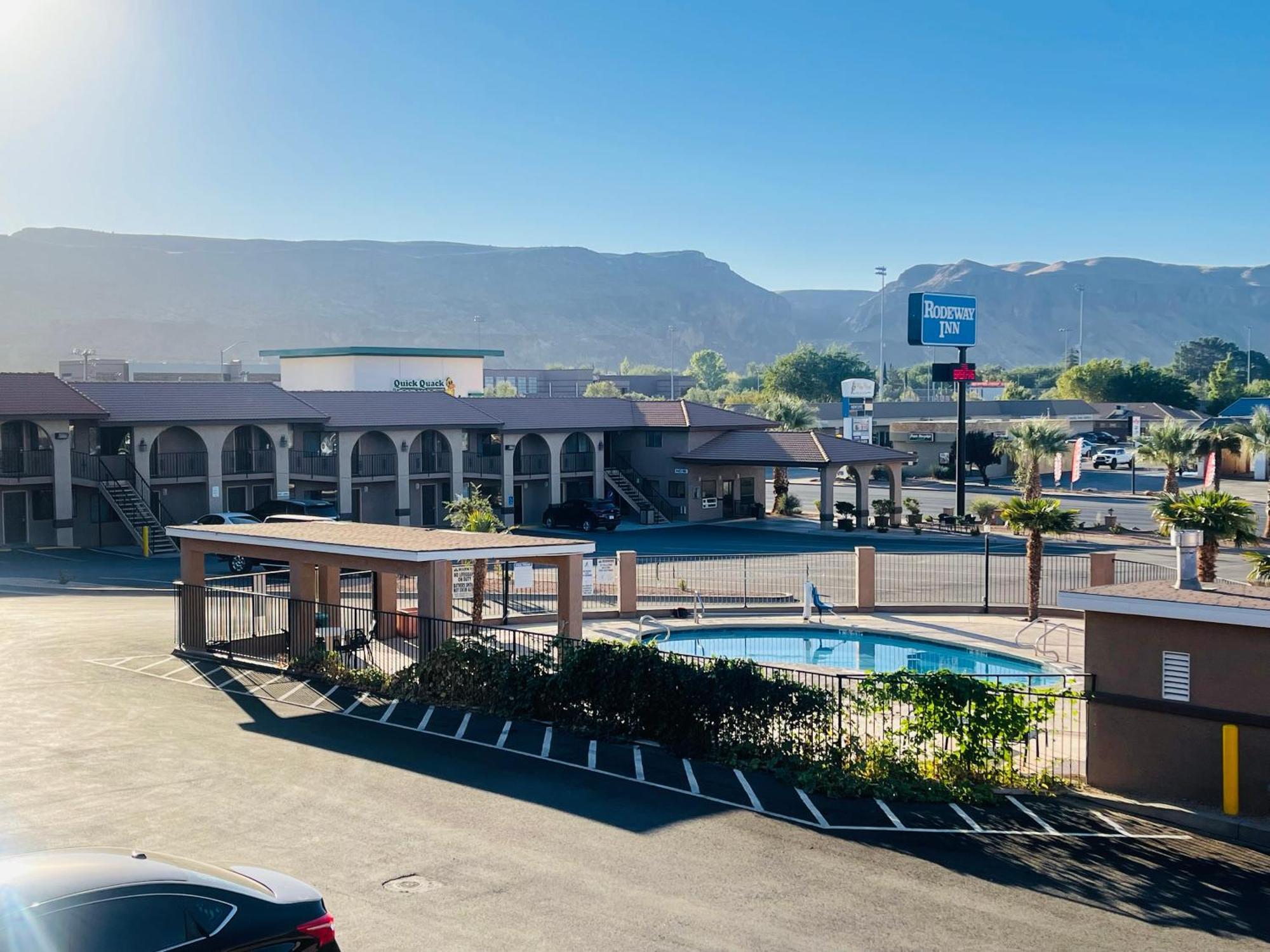 Rodeway Inn Hurricane - Zion National Park Area Экстерьер фото